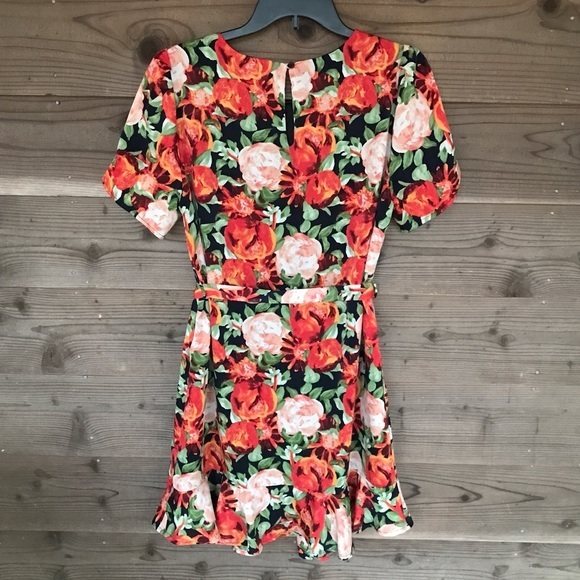 Collective Concepts Floral Scoop Neck S/S Dress M - Picture 3 of 8